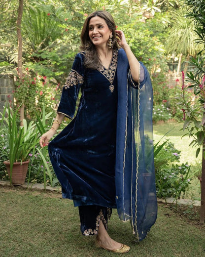 Pakistani Designer Embroidered Blue Velvet Kurta Palazzo Set – Jagranee