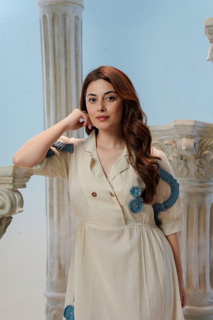 Close Portrait of Ivory Blue Horizon Midi Dress Showing Lapel 
Collar, Wooden Buttons and Crochet Rosette Detail — Jagranee Jaipur